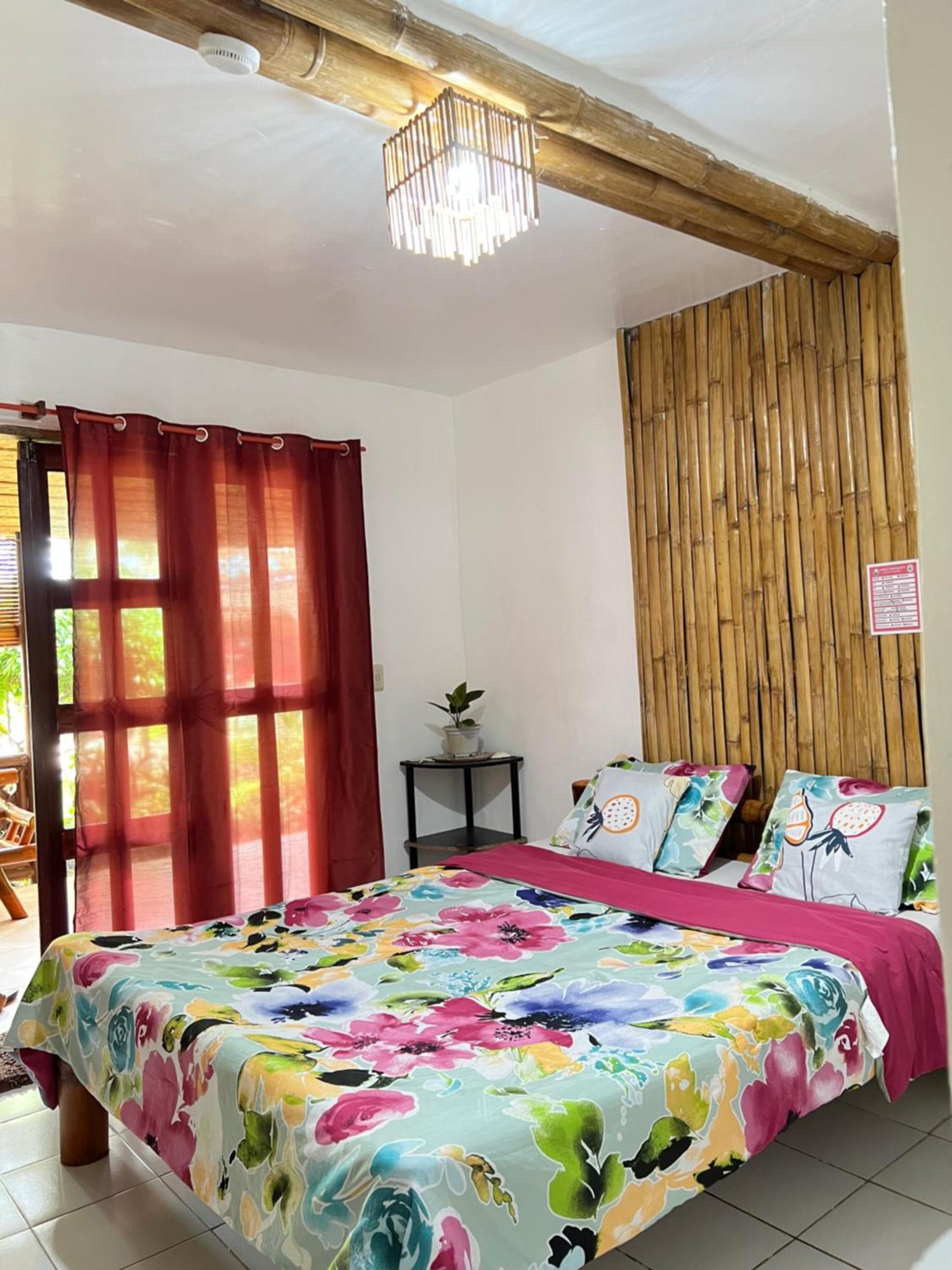 Treasure Beach Resort Carles Bagian luar foto