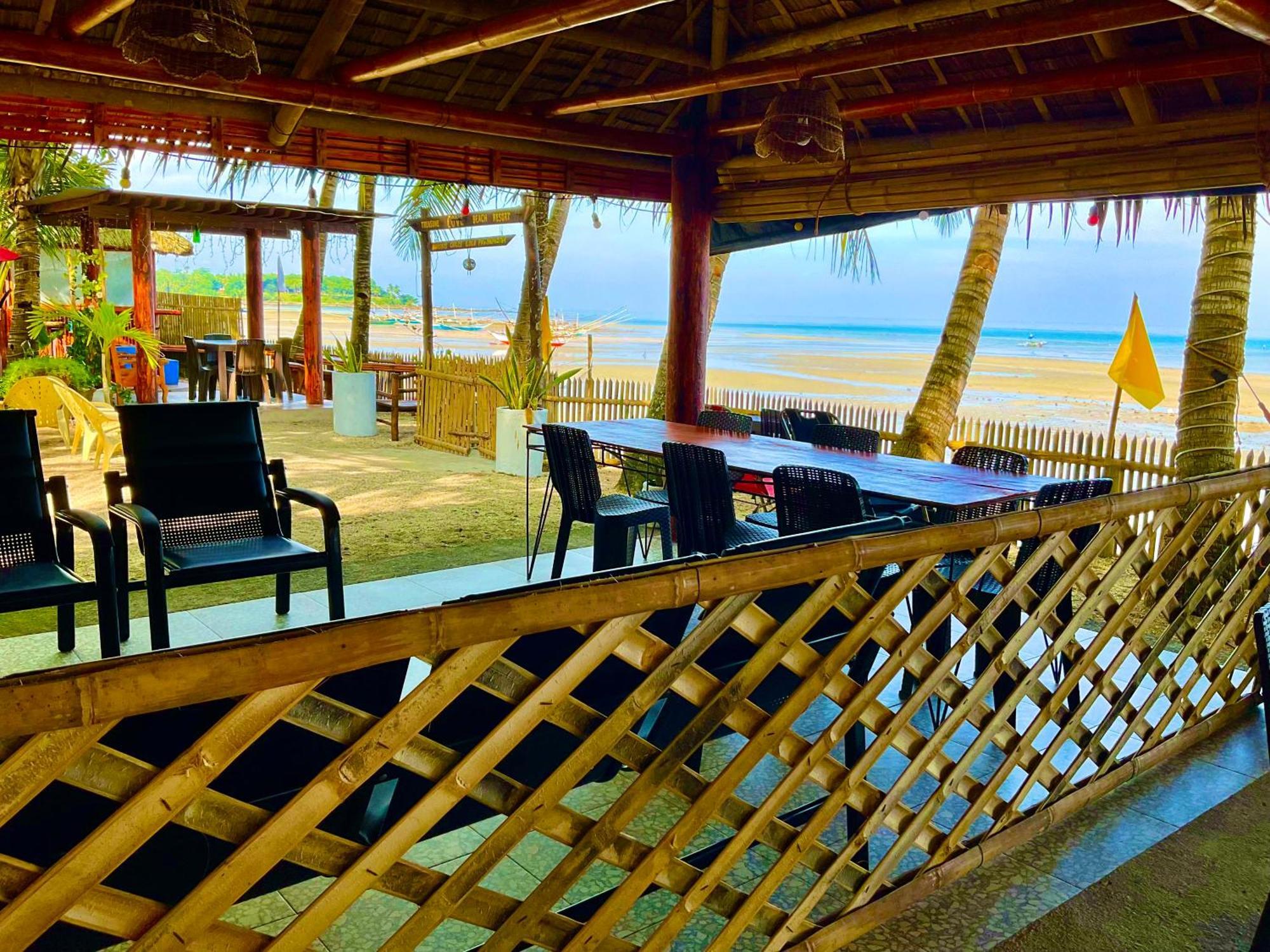 Treasure Beach Resort Carles Bagian luar foto