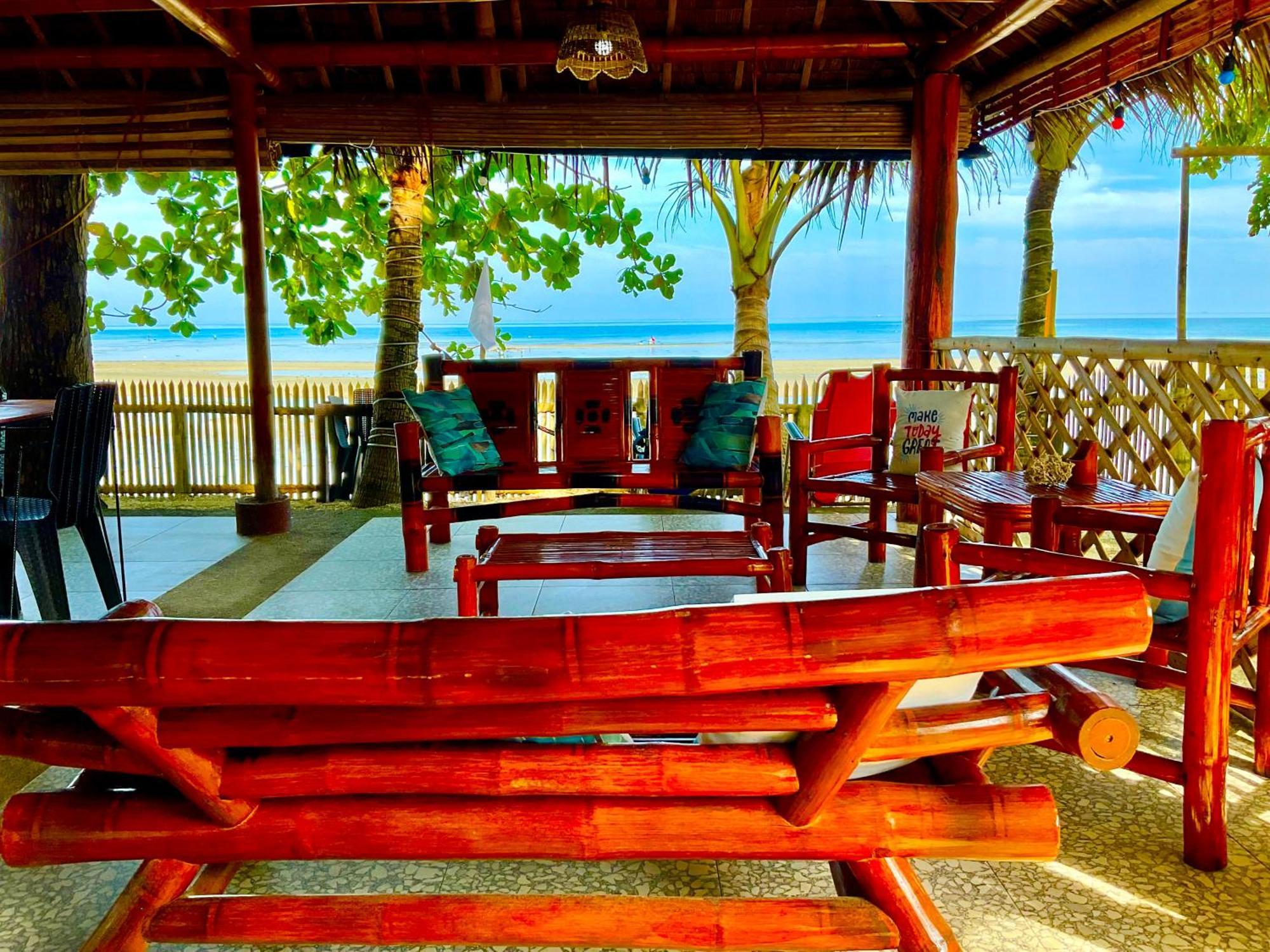 Treasure Beach Resort Carles Bagian luar foto