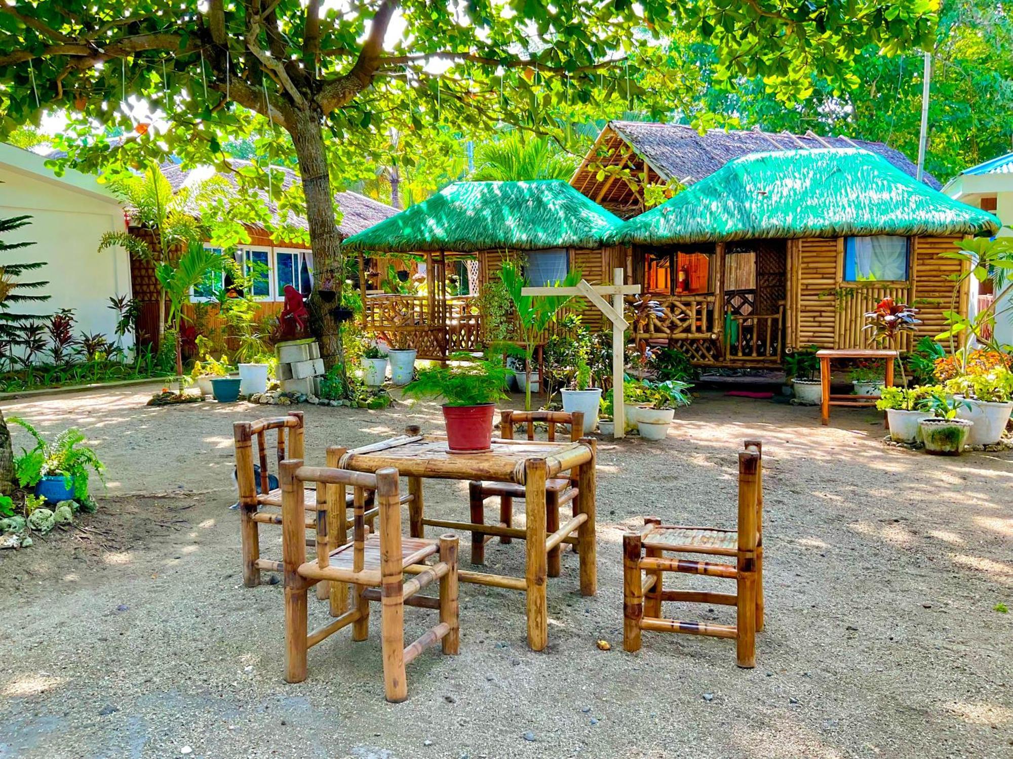 Treasure Beach Resort Carles Bagian luar foto