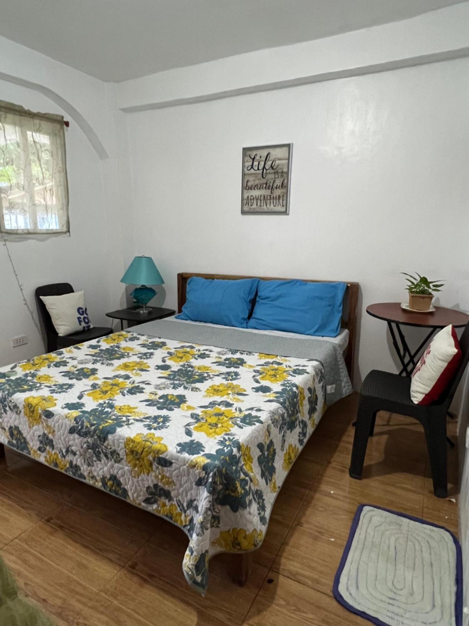Treasure Beach Resort Carles Bagian luar foto